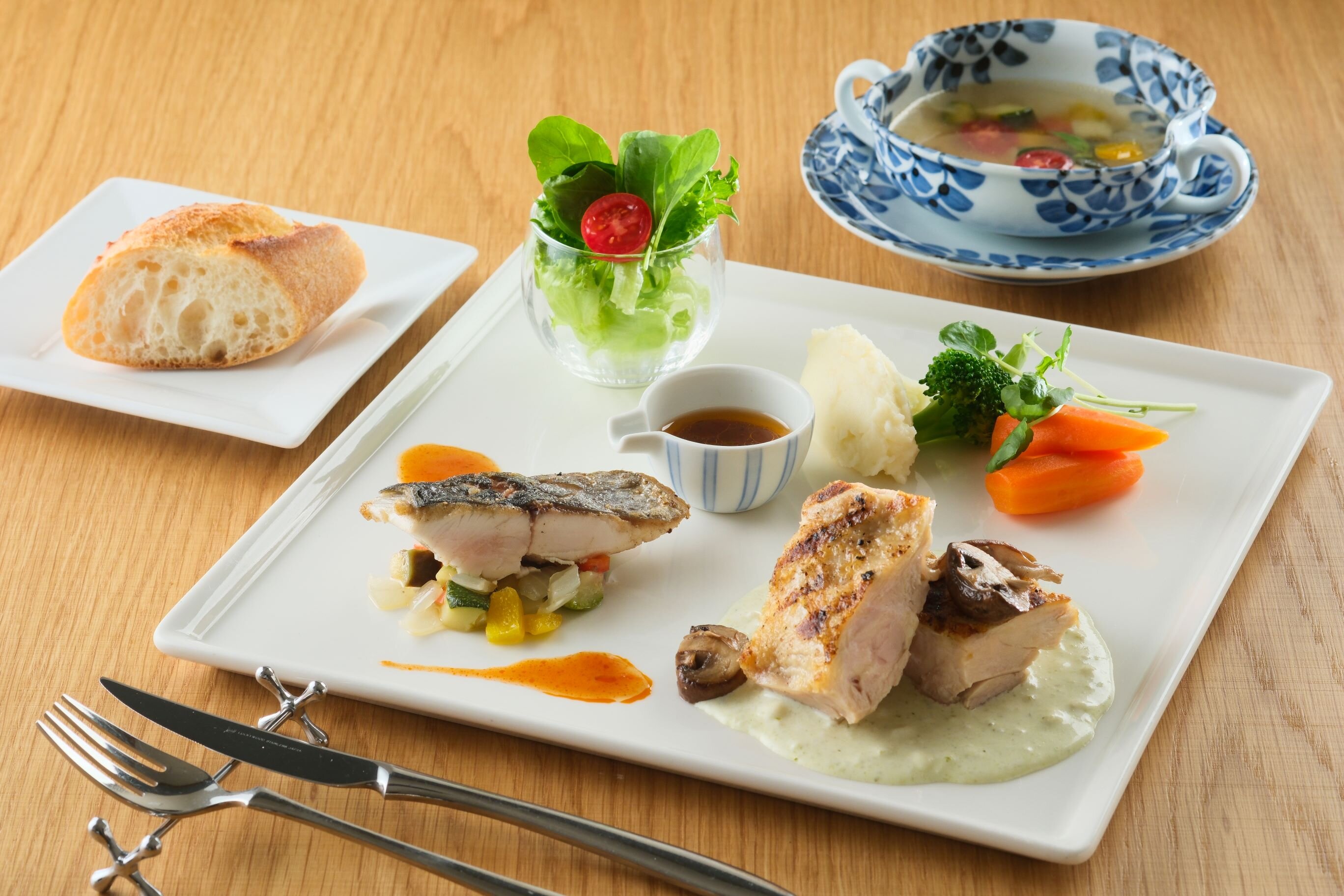 1,100円ランチプレート.jpg